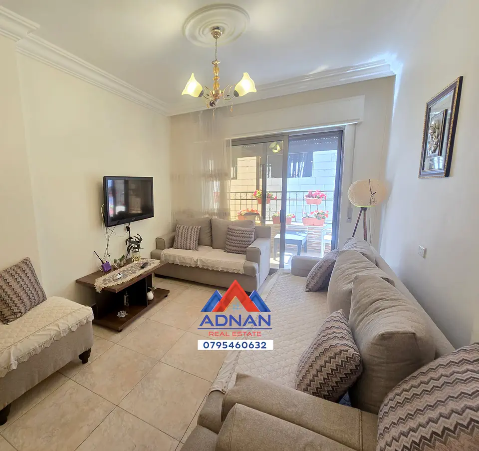 Um Al Summaq Apartment with Roof for Sale | 3 Beds, 127 sqm | 87,000 JD 3